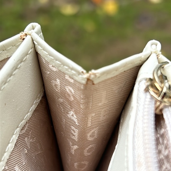 Kate spade zip around wallet - Picture 9 of 11